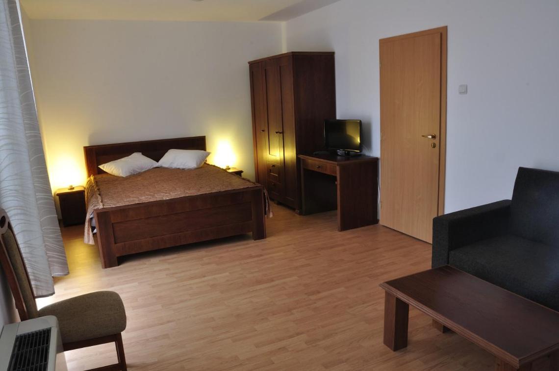 Oras Zlatna Hotel Exterior photo
